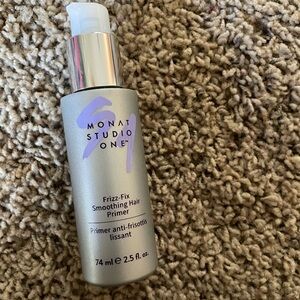 Monat Studio One Frizz Fix